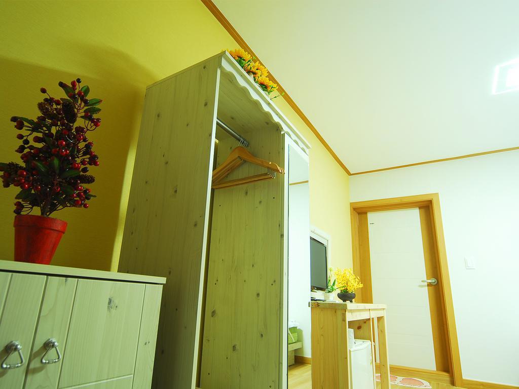 Mago Guesthouse Сеул Номер фото
